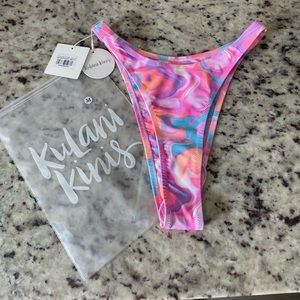 NWT Kulani Kinis Cosmic Coast